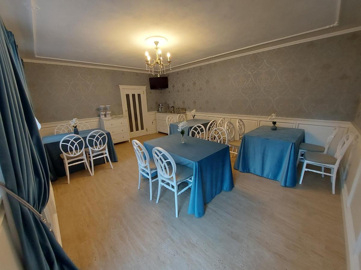 Conacul Poetilor Hotell Gura Rîului Exteriör bild