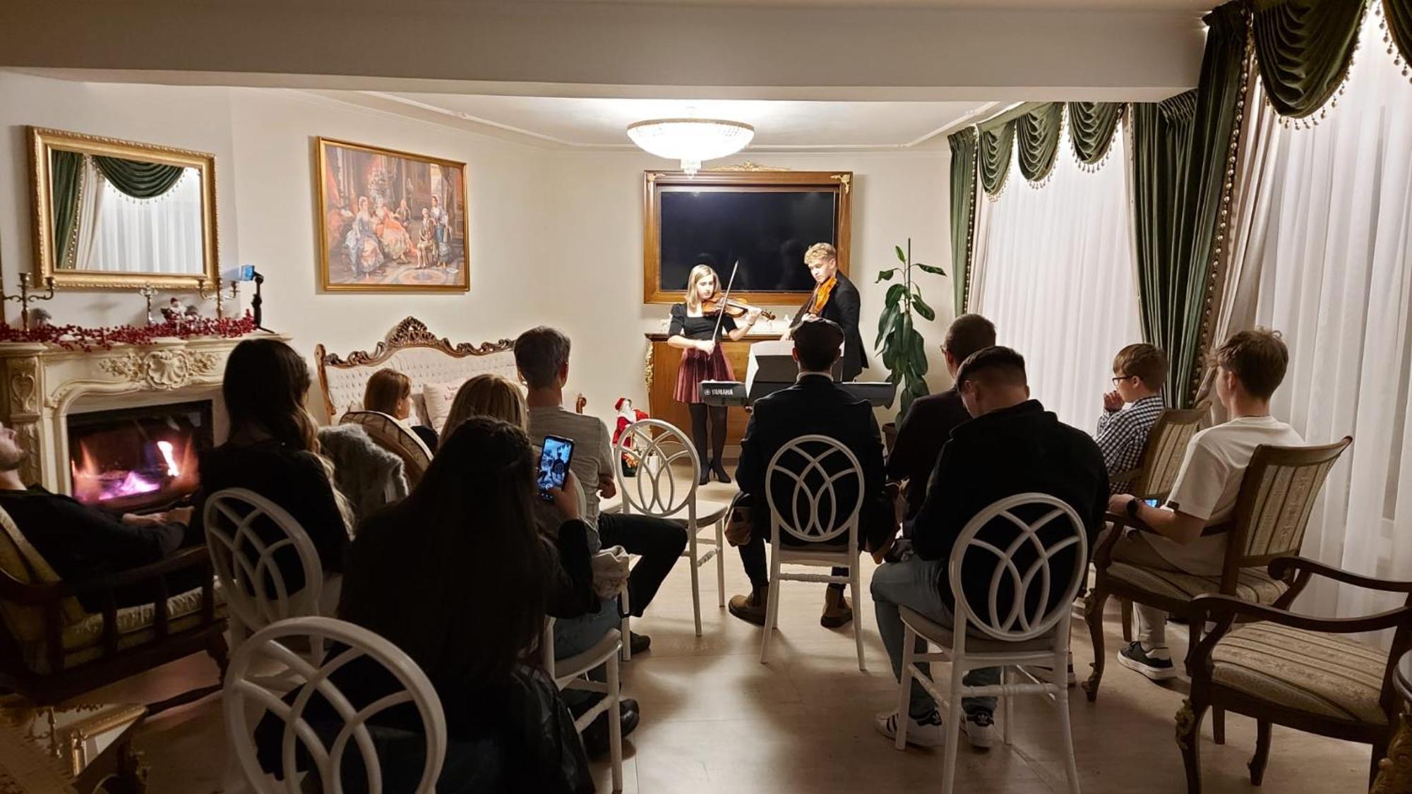 Conacul Poetilor Hotell Gura Rîului Exteriör bild