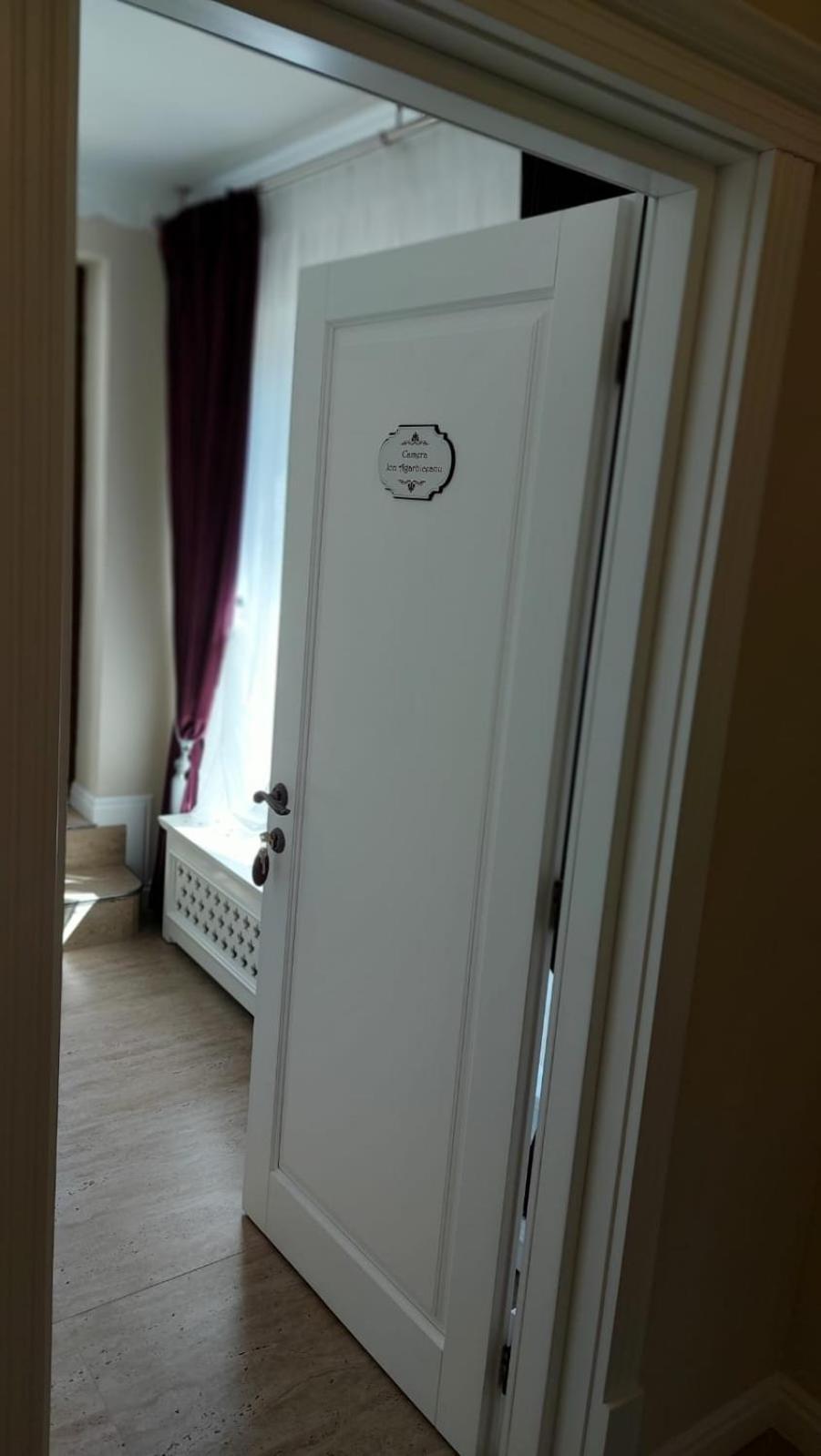 Conacul Poetilor Hotell Gura Rîului Exteriör bild